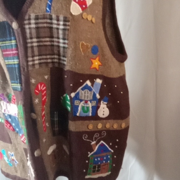 Designers original Christmas vest size extra large - Picture 4 of 9